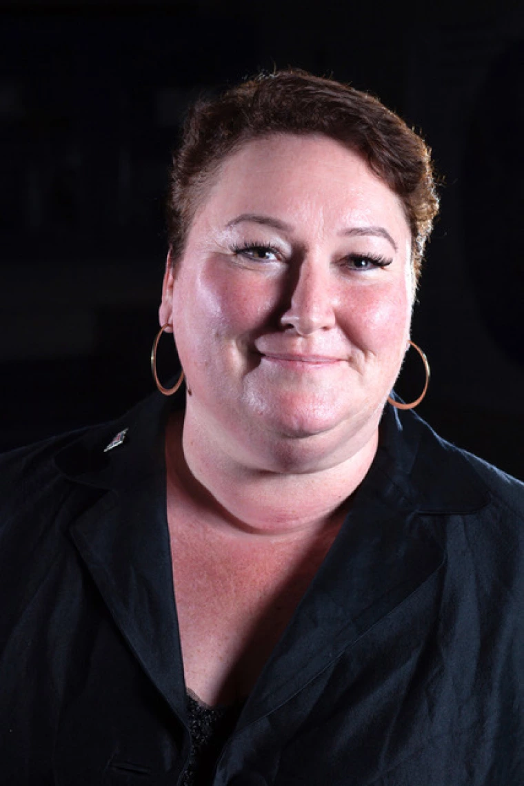 Joellen Russel headshot