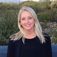 Kelly Reynolds headshot