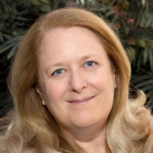 Raina Maier headshot